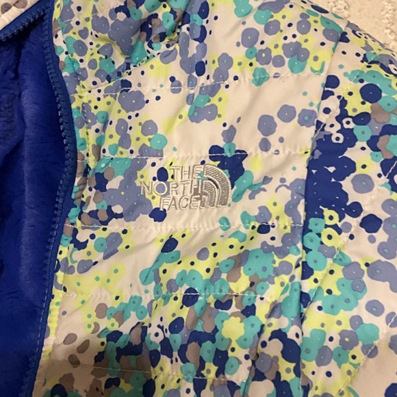 The North Face Kids Puffer Jacket - Blue and Green Floral - Picture 3 of 4